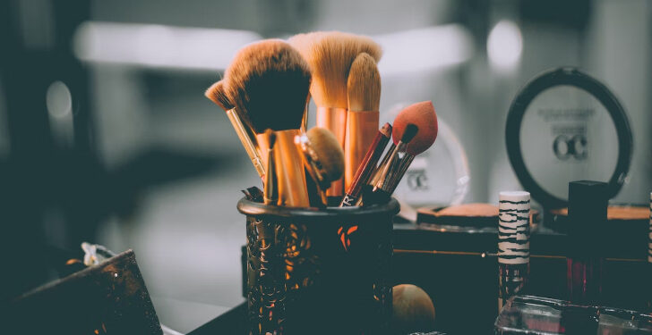 Could You Survive in the Cosmetics Industry? Take This Makeup Artist Quiz to Find Out!