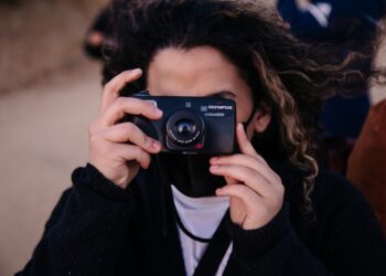 Shocking Meanings Behind Historical Photos: Find Out Inside!