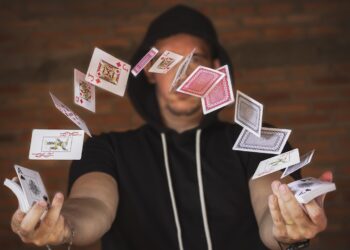 Behind the Curtain: A Quiz on the Secret Techniques of Magic Tricks!