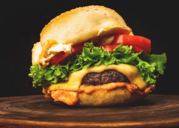 Take the Ultimate Fast Food Packaging History Quiz: Can You Guess When Foam Containers Debuted?