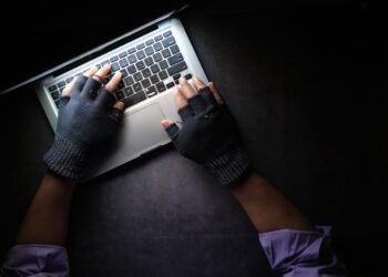 Exposing ’80s Scams: Take the Quiz and See if You’ve Been Fooled!
