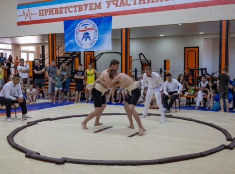 Did You Know Sumo Wrestlers Have a Strict Daily Routine That Includes No Breakfast?