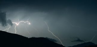 How to Read the Weather Without a Forecast