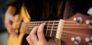 The Science of Why Certain Chords Make You Feel Sad or Happy