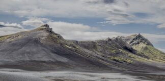 Top 10 Places on Earth Where the Sun Never Sets (or Never Rises)