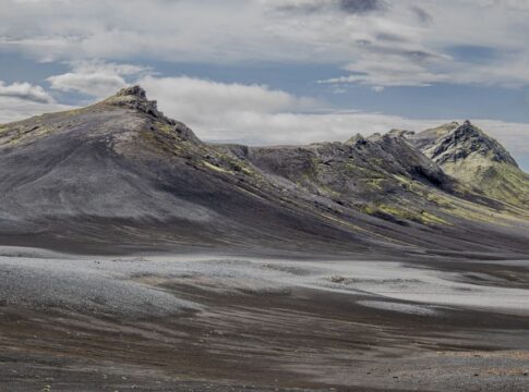 Top 10 Places on Earth Where the Sun Never Sets (or Never Rises)