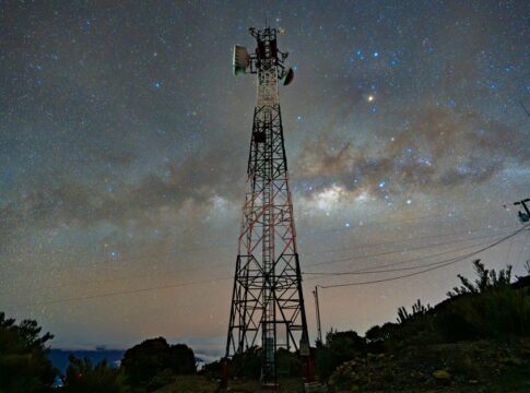 Top 10 Unexplained Signals from Deep Space