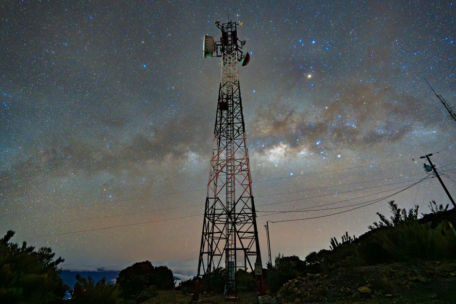 Top 10 Unexplained Signals from Deep Space