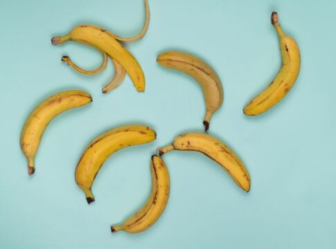 Why Bananas Are Curved: The Surprising Science Explained — Food trivia by Trivia Daily
