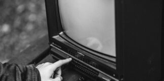 Why TV Screens Switched from 4:3 to 16:9 Aspect Ratio — TV trivia by Trivia Daily