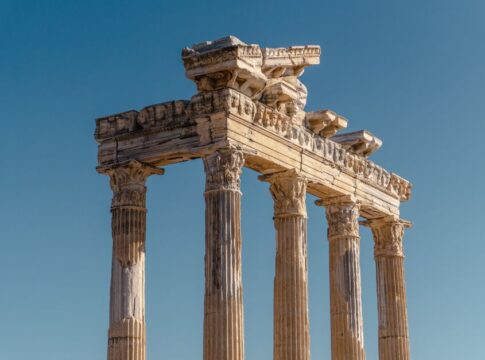 7 Surprising Facts About Ancient Roman Concrete Strength — History trivia by Trivia Daily