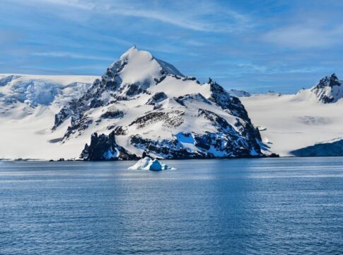 Why Antarctica Has No Permanent Residents But Has ATMs — Geography trivia by Trivia Daily